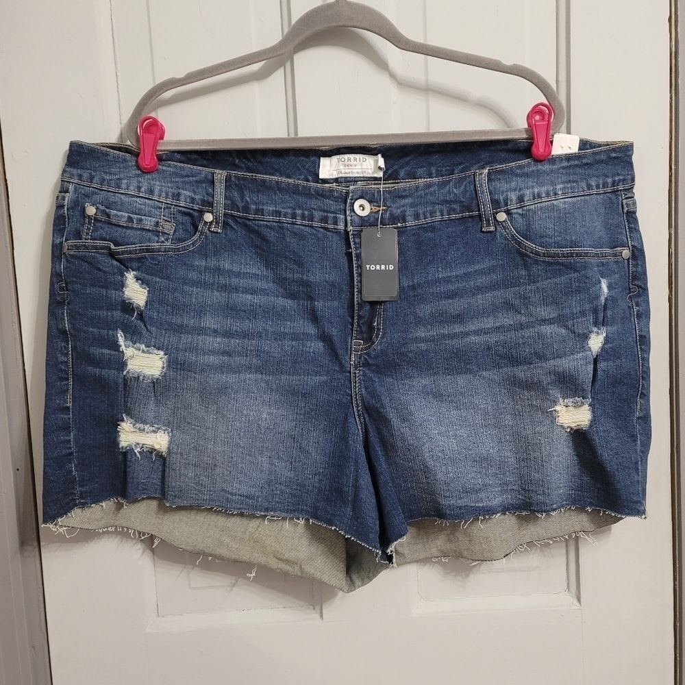 TORRID Skinny Short Short - Distressed Dark Wash - Picture 2 of 6